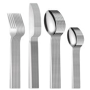 Talheres infantil e adulto aço inox 4 peças em uso à mesa
