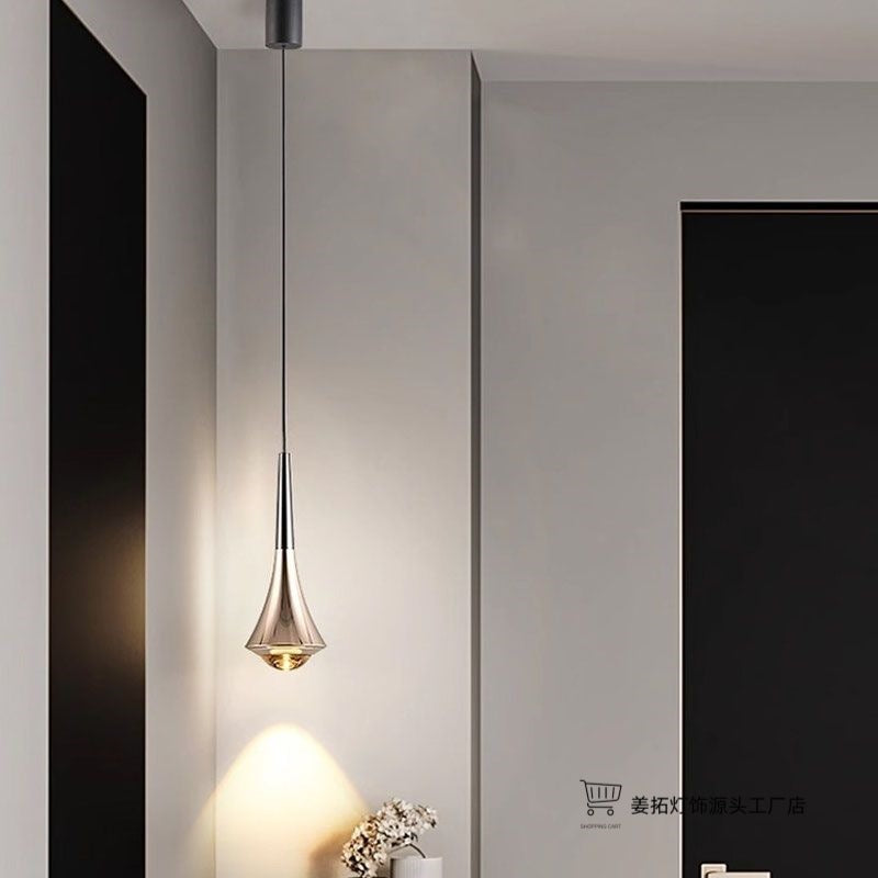 Pendente minimalista ajustável instalado em sala de estar moderna